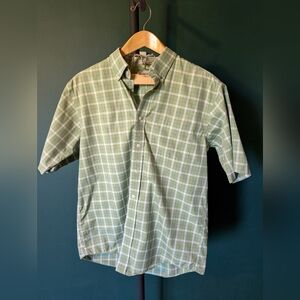 Men's L.L. Bean Green with White and Blue Lines Button Down Short Sleeve Shirt